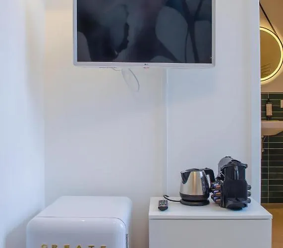 Homely 5 - Trendy Self-check-in In